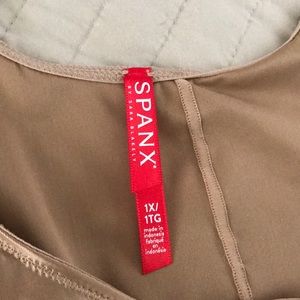 SPANX Accessories - 💕Spanx Bodysuit💕 SPANX Accessories - 💕Spanx Bodysuit💕